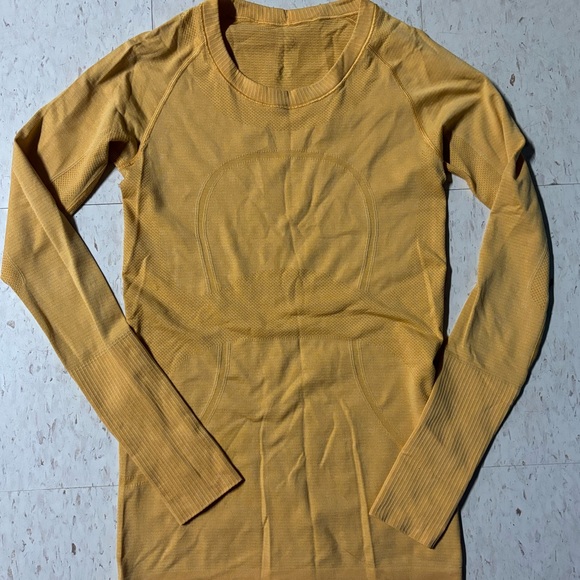 Lululemon swiftly top - Picture 1 of 1